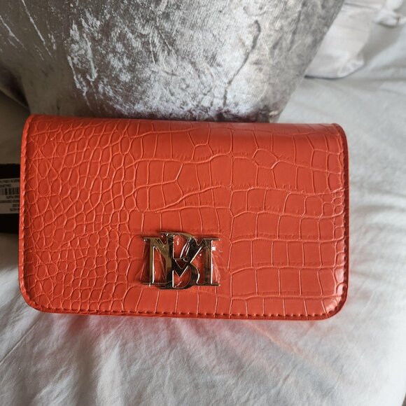 Badgley Mischka Croco Crossbody Bag with Logo Plate NWT - Picture 2 of 9